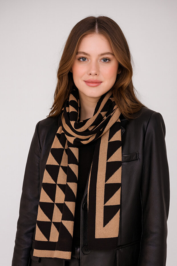 وشاح محبوك منقوش على شكل مثلث - 2