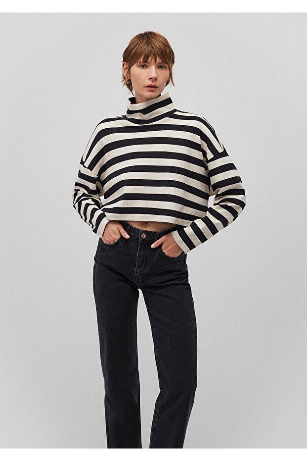 Striped Throat Crop T-Shirt Crop / Short Cut 1612782 -85407