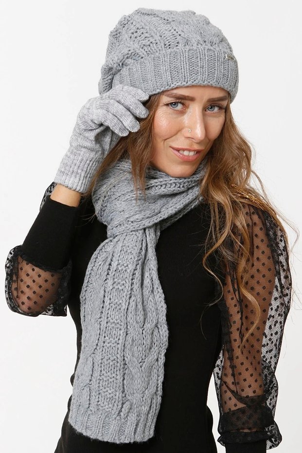 Women's Scarf Beanie Gloves Set - Set of 3