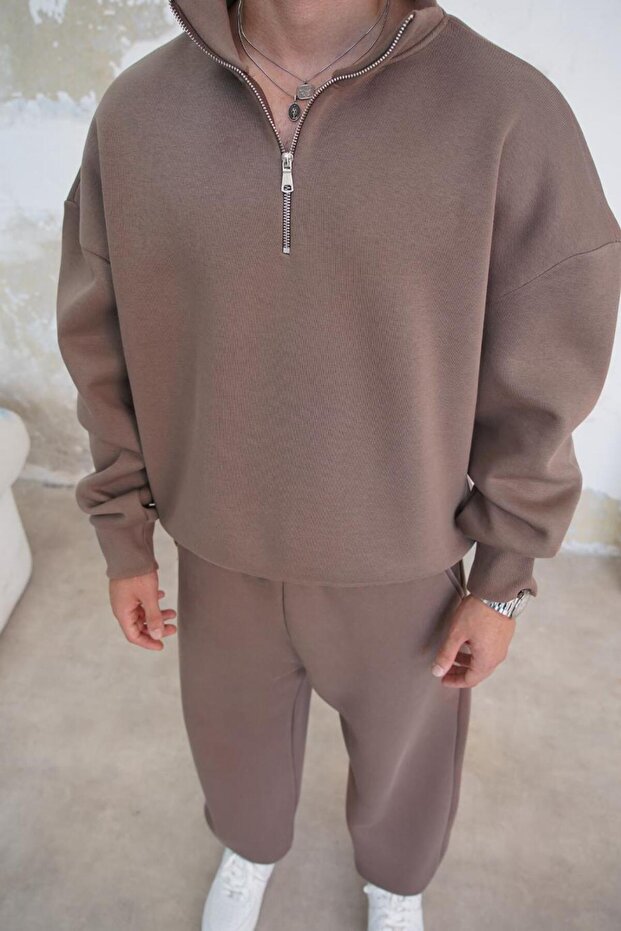 سويت شيرت بني فاتح مريح أساسي بنصف سحاب كبير الحجم - 2