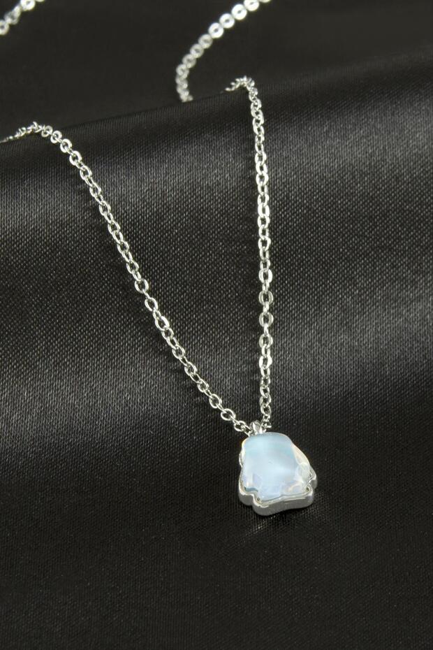 Ftm Main Hand Glass Necklace