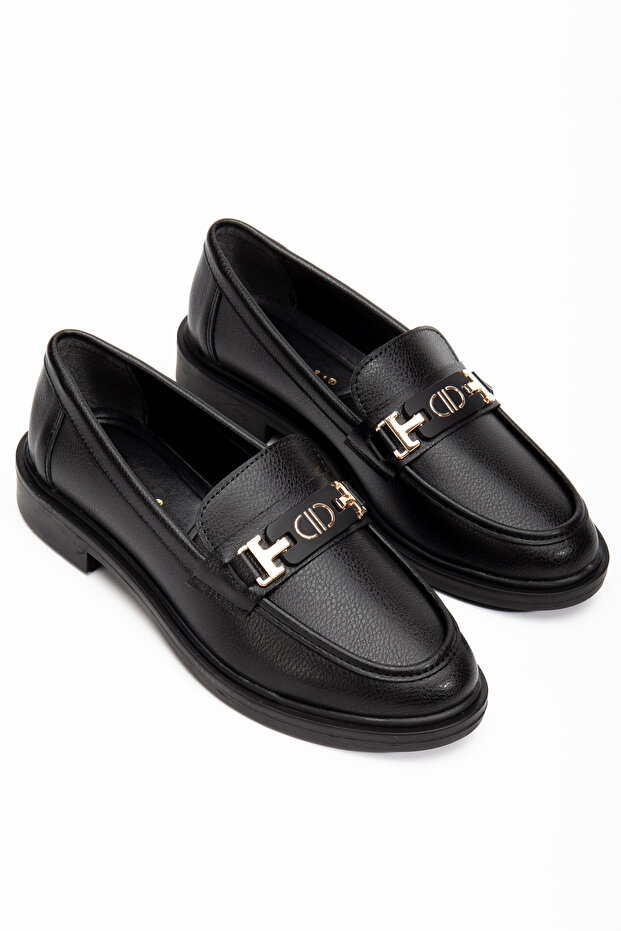 Women's Black Matte Leather Buckle Detailed Loafer Shoes