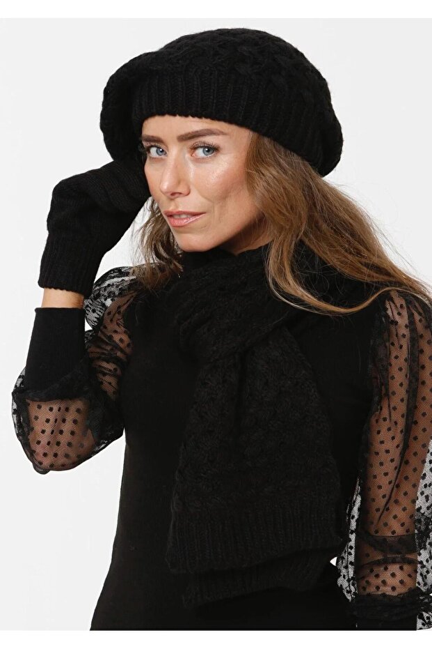Black Women's Winter 3-Piece Set Painter Model Scarf, Beanie and Gloves Set