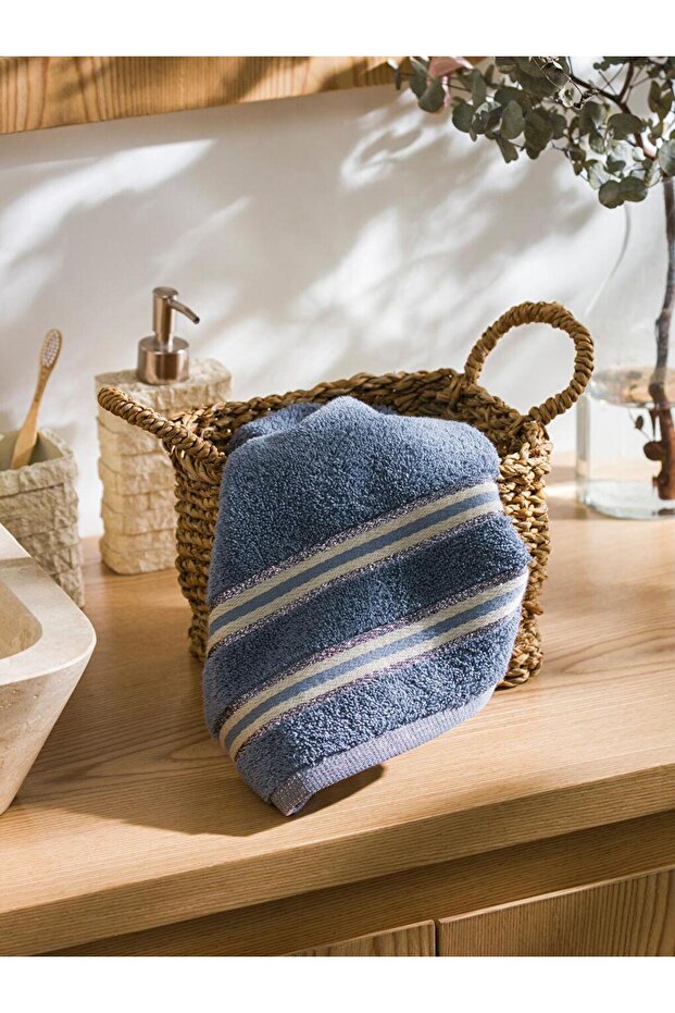 Stripe Embroidered Face Towel 50X80 cm (W4)