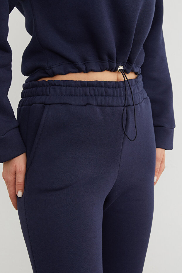 طقم جوجر بقلنسوة ورباط خصر من 3 قطع - 7