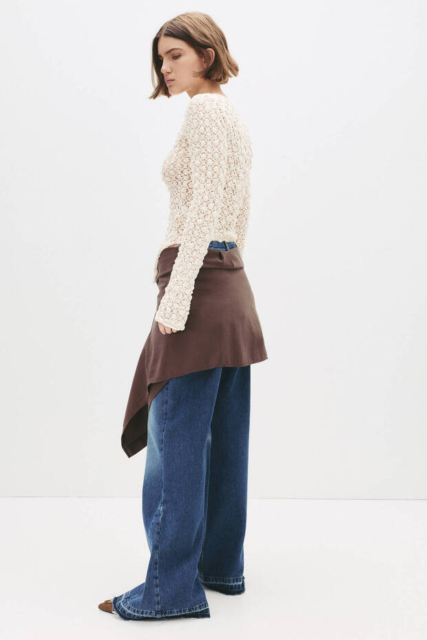 بلوزة دانتيل بأكمام طويلة - 2