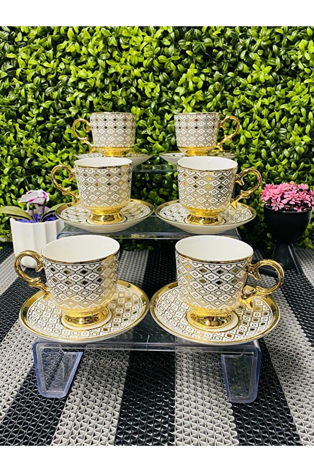 6-Person Gold Cup Set