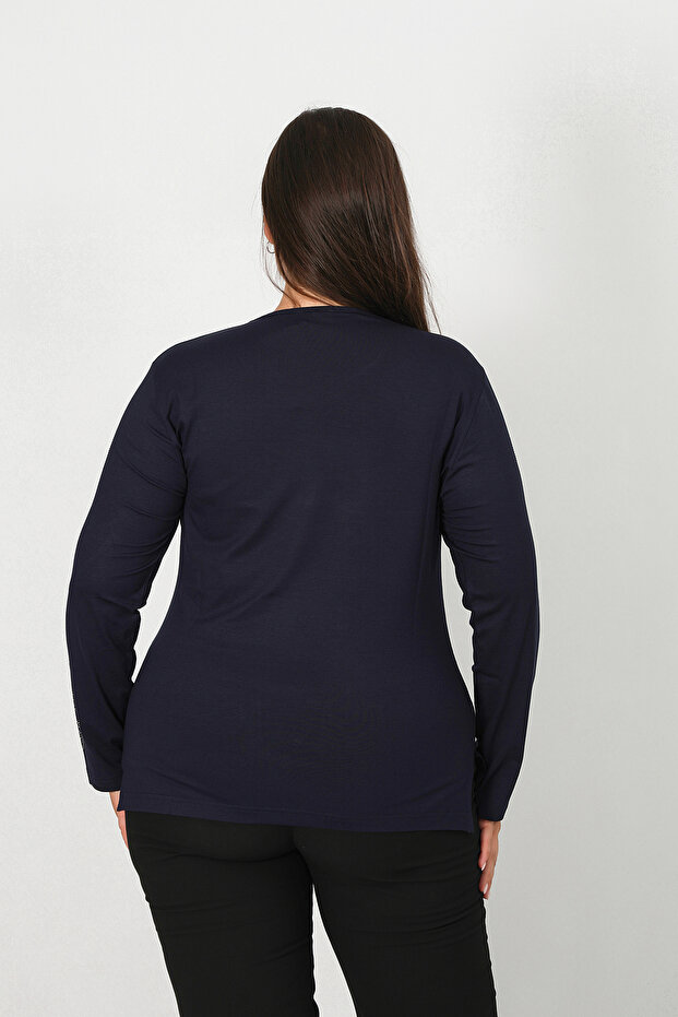 بلوزة من القطن الممشط بطبعة حجرية - 3