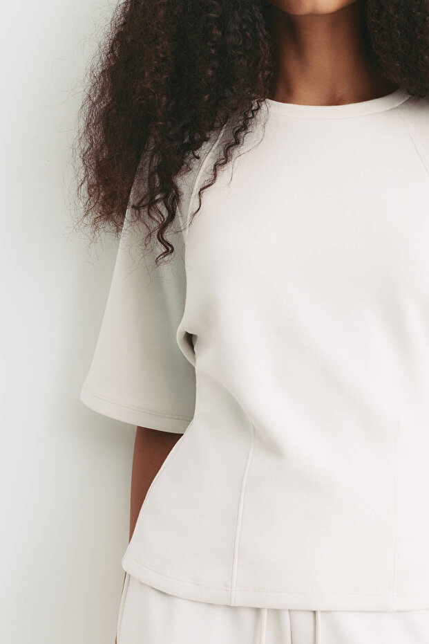 سويت شيرت بأكمام قصيرة - 3