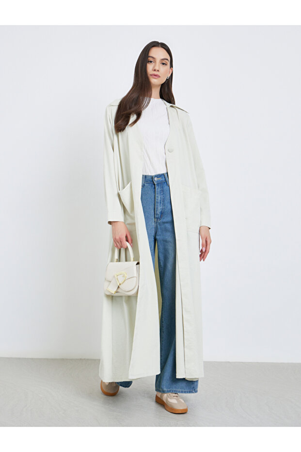 عباية بيضاء سادة بتفاصيل أزرار - 1