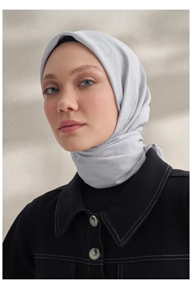 وشاح من قماش الكريب جاكار بنمط Q - 1