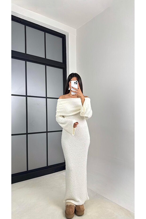 White Madonna Collar Design Long Knitwear Dress Gaus-00126