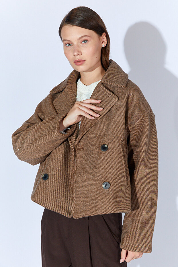 Four Button Diagonal Short Cashmere Double Breasted Coat - Brown