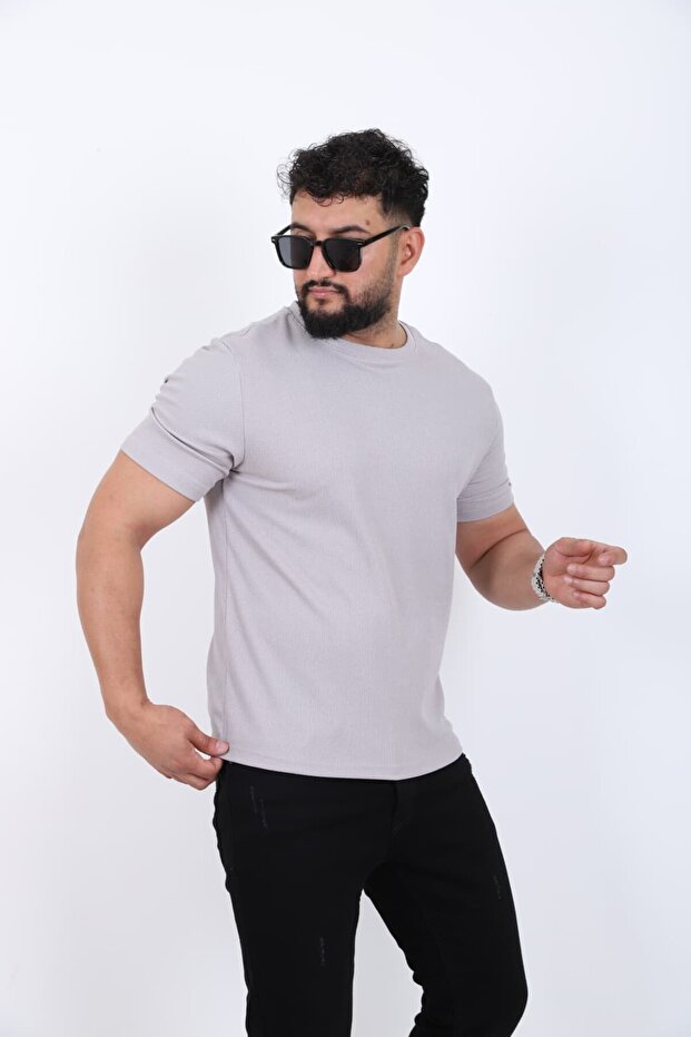 Simple Design Basic T-Shirt - 2