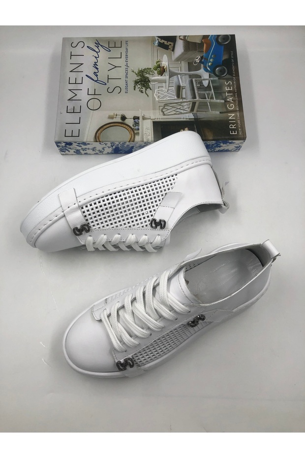 Shoe
