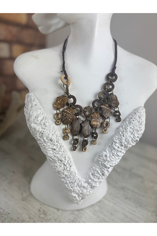 Ahşap yaprak işlemeli el yapımı kolye - 3