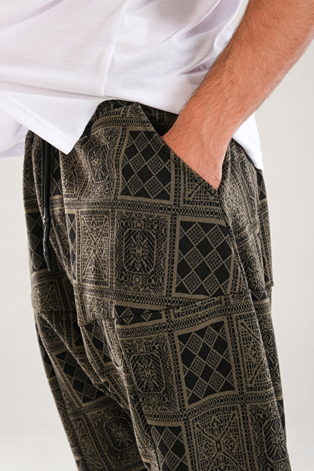 بنطلون حريمي بنقشة البوكر باللون الأخضر - 5