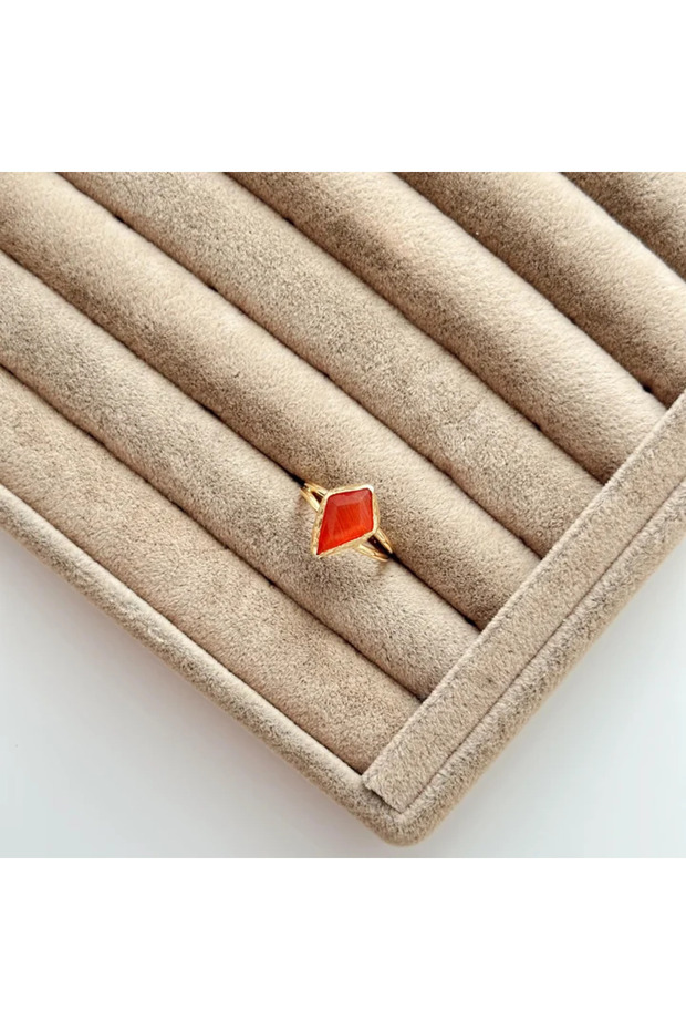 خاتم القمر - 1