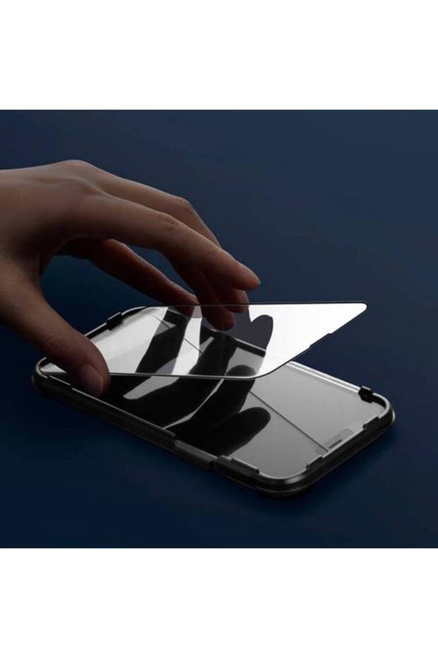 - واقي شاشة زجاجي للخصوصية لجهاز iPhone 13