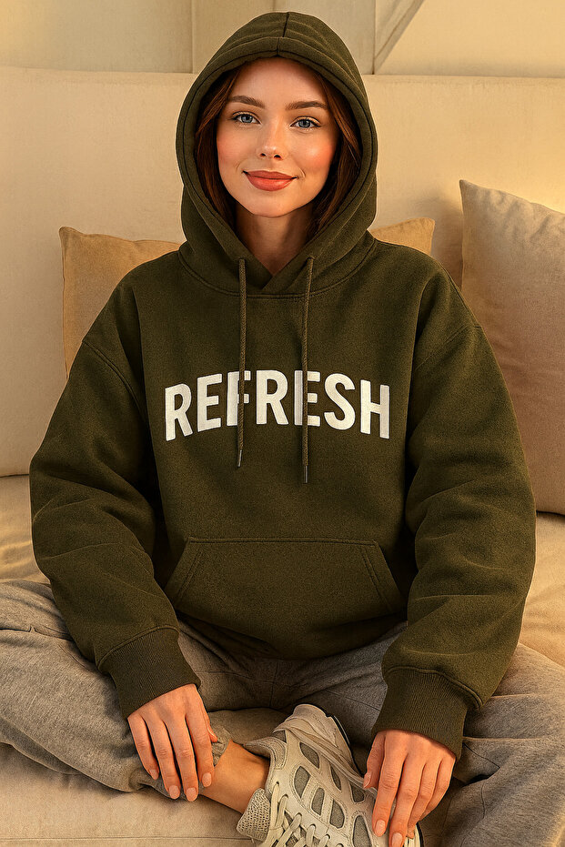 سترة نسائية بقلنسوة بثلاث خيوط مطبوعة بتصميم REFRESH، هودي فضفاض مريح مع جيب كنغر