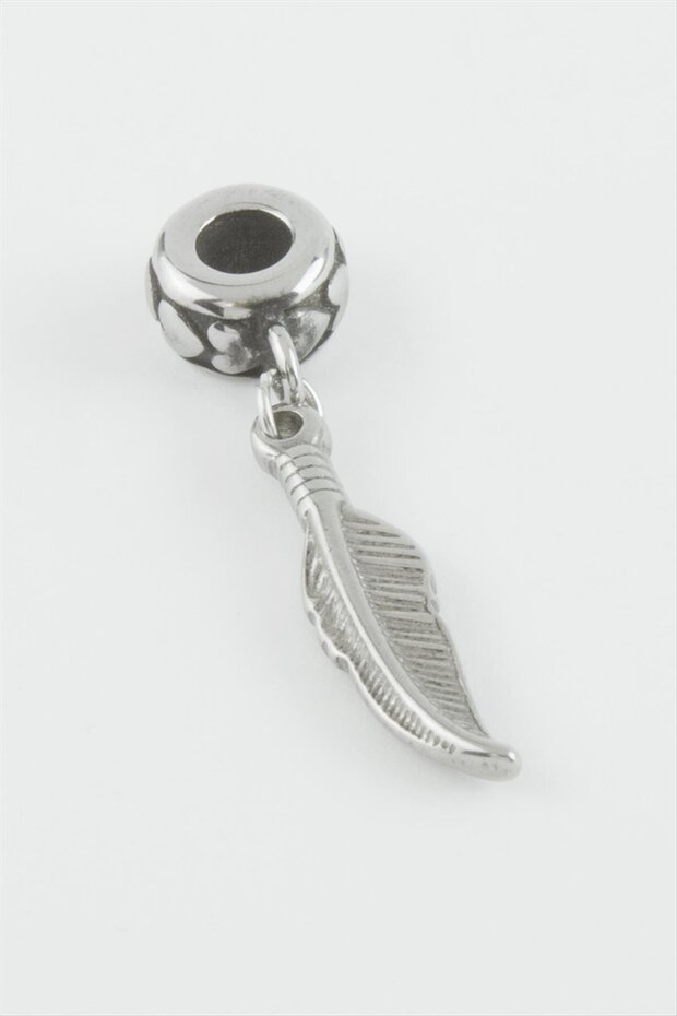 Leaf Steel Pendant 3.5 cm
