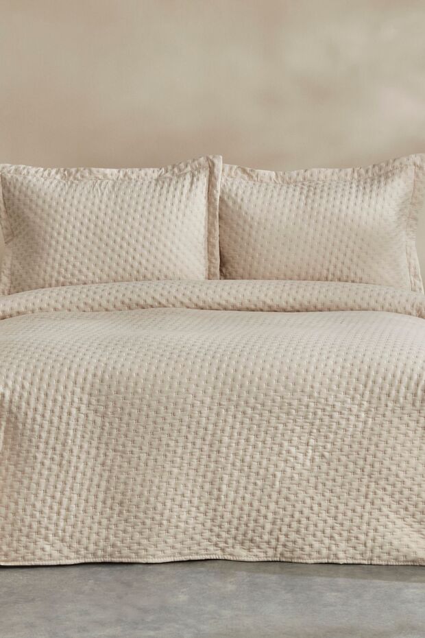 مفرش سرير فردي ناعم من Breeze Ecru - 1