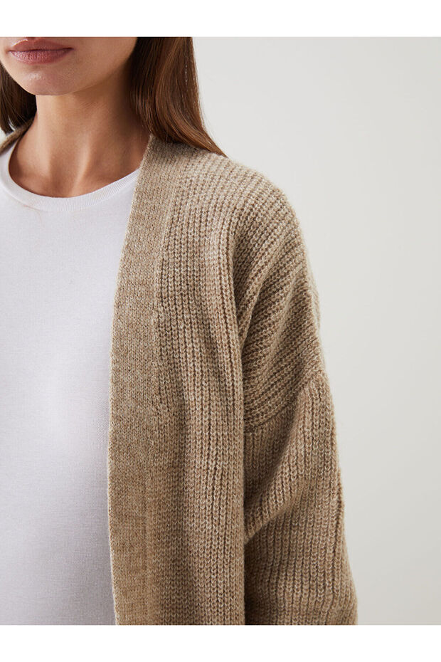 Bej Şal Yaka Oversize Kadın Triko Hırka - 3