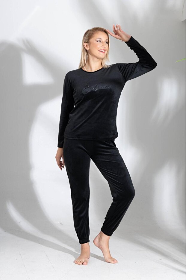 Women's Velvet Crew Neck Winter Comfortable Pajama Set