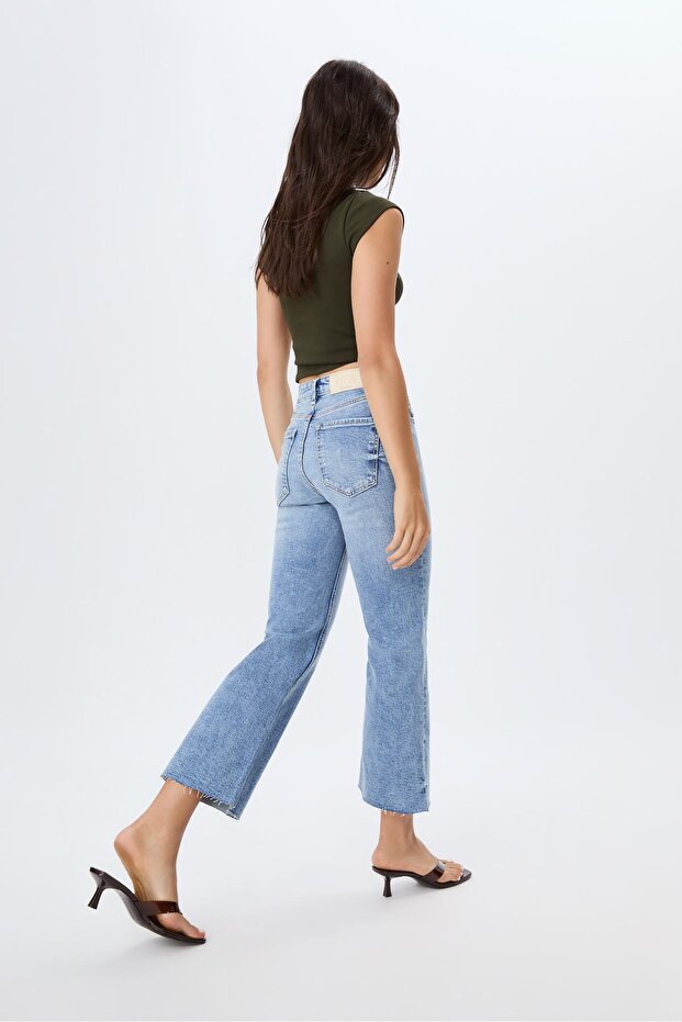 D78 بنطال جينز قصير واسع - 5