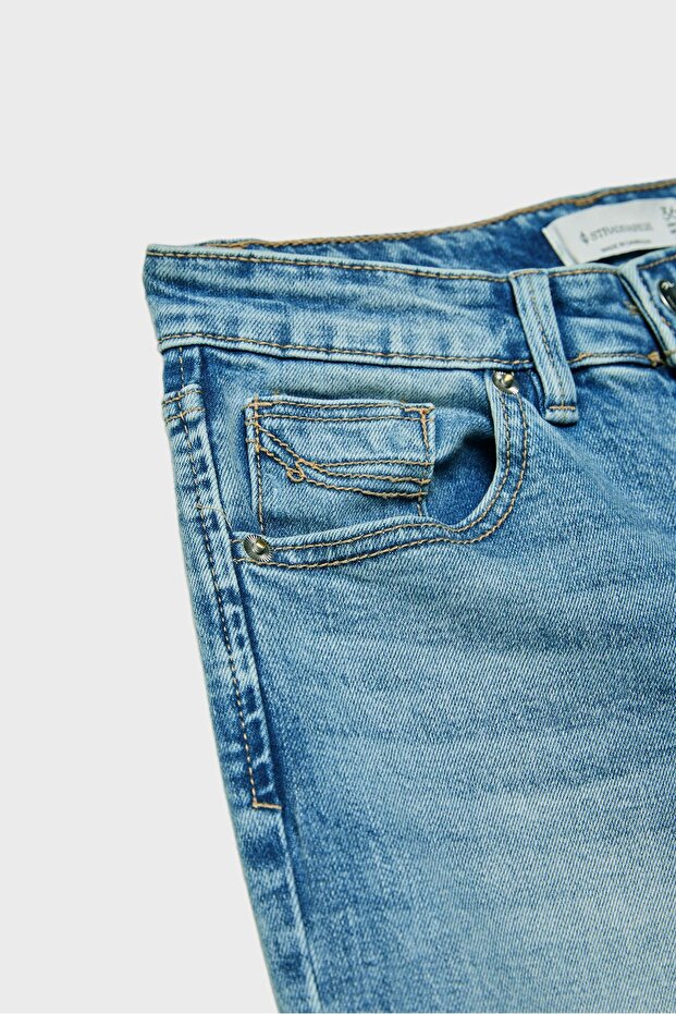 D78 بنطال جينز قصير واسع - 8