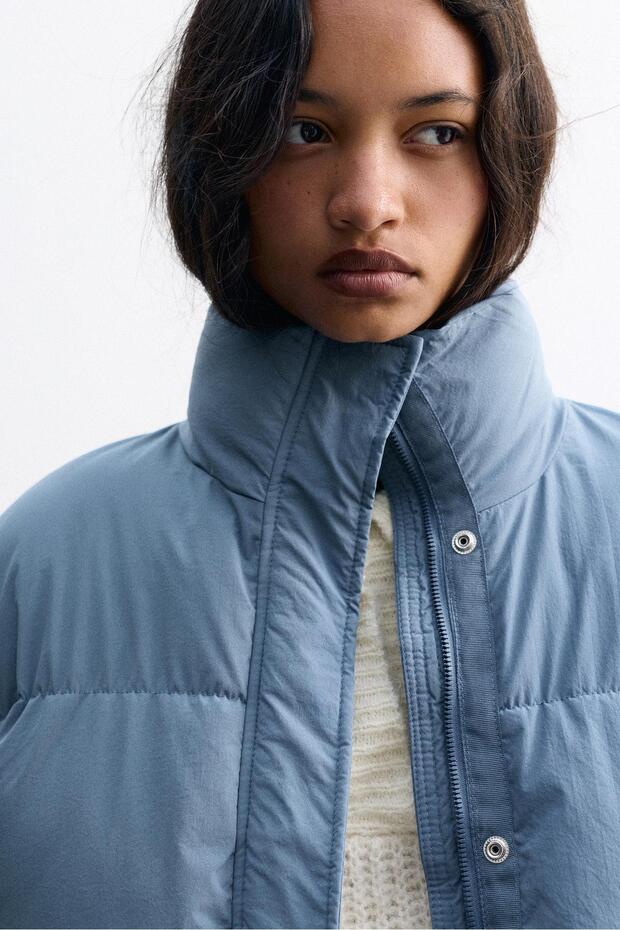 Dik yakalı şişme mont - 1