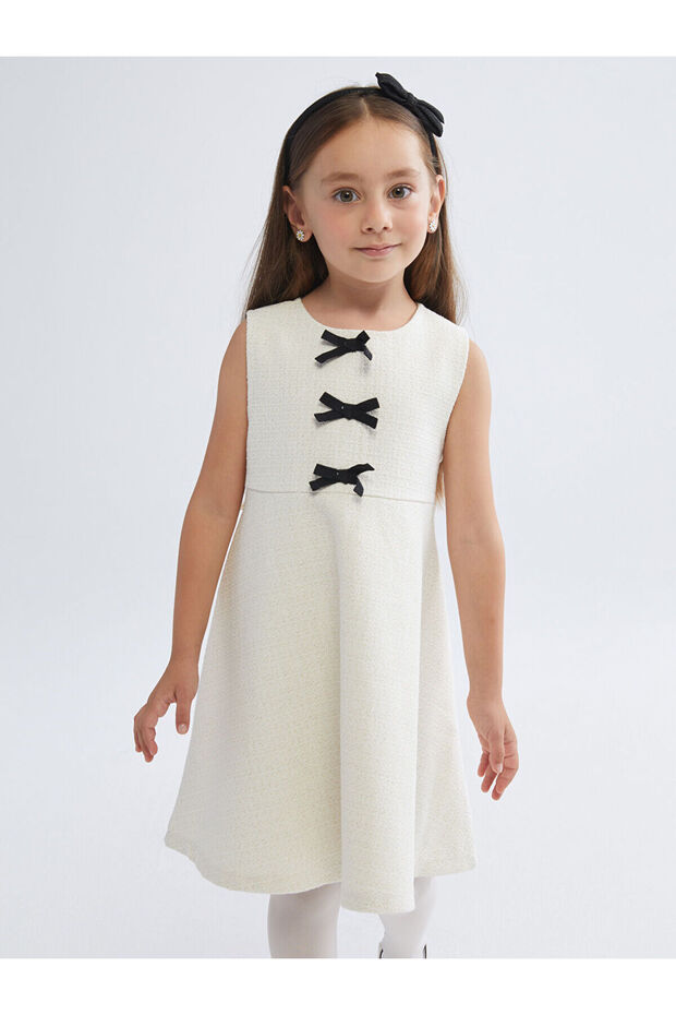 LCW Bisiklet Yaka Fiyonk Detaylı Kız Çocuk Elbise (W5) - 2