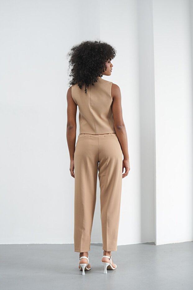 سترة بأزرار على شكل فراشة - 4