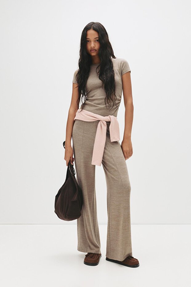 Yumuşak dokunuşlu geniş paça pantolon - 1