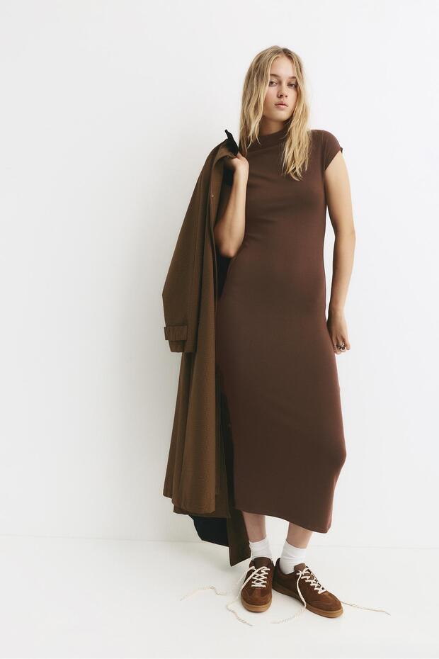 Dik yakalı midi elbise - 1