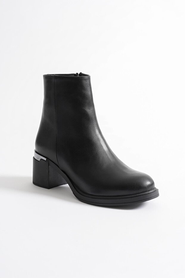 Orlina Women's Black Leather Zippered Thick Heeled Boots (6 cm)