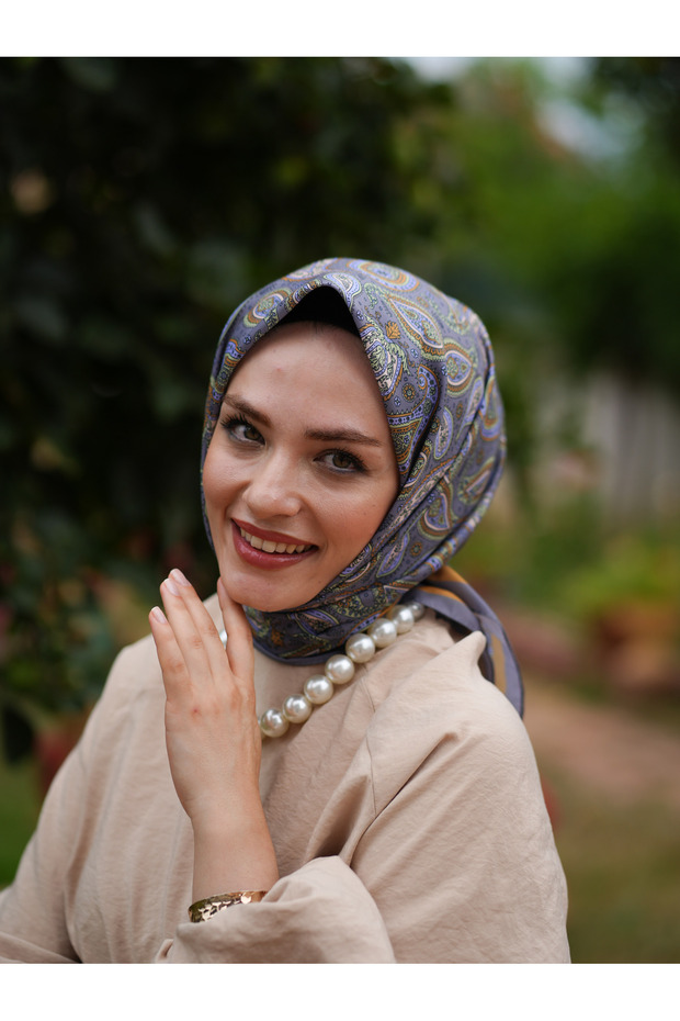 وشاح بنمط عرقي، وشاح منقوش - 3