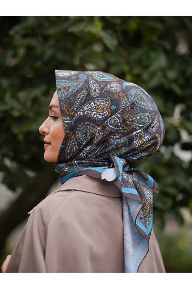 وشاح بنمط عرقي، وشاح منقوش - 3