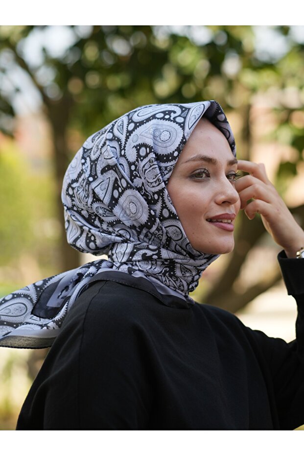 وشاح بنمط عرقي، وشاح منقوش - 2