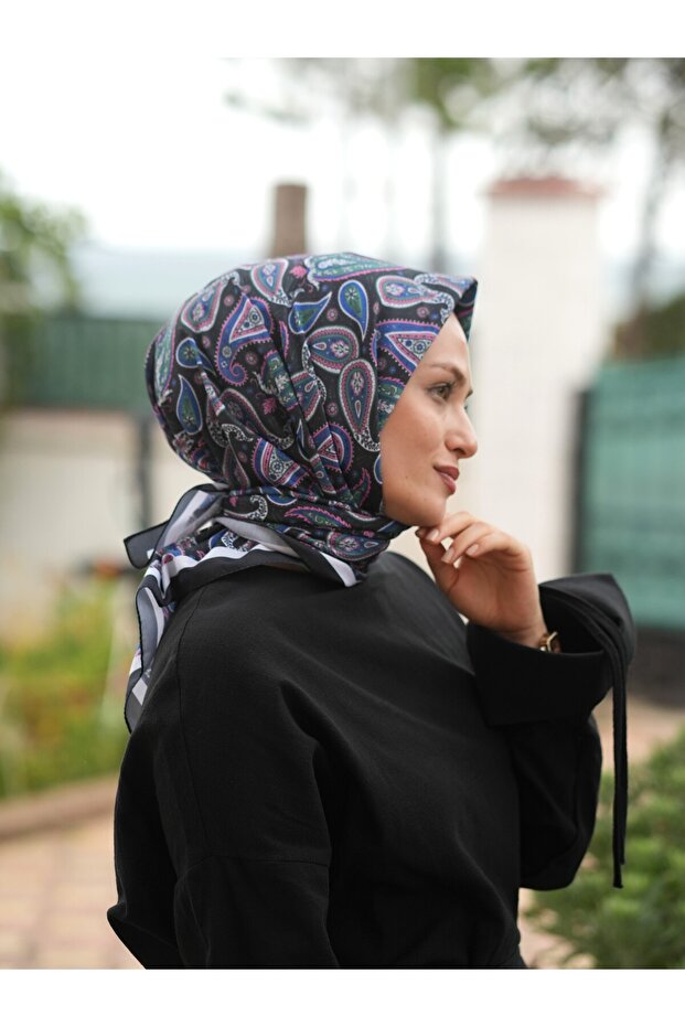 وشاح بنمط عرقي، وشاح منقوش - 3