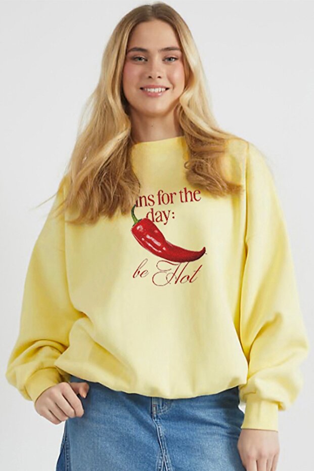 Women's Oversize Sweatshirt Be Hot Printed Yellow – Crew Neck, 3 Thread Ribbed