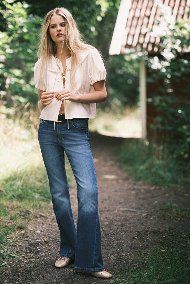 Önü Bağcıklı Bluz - 2