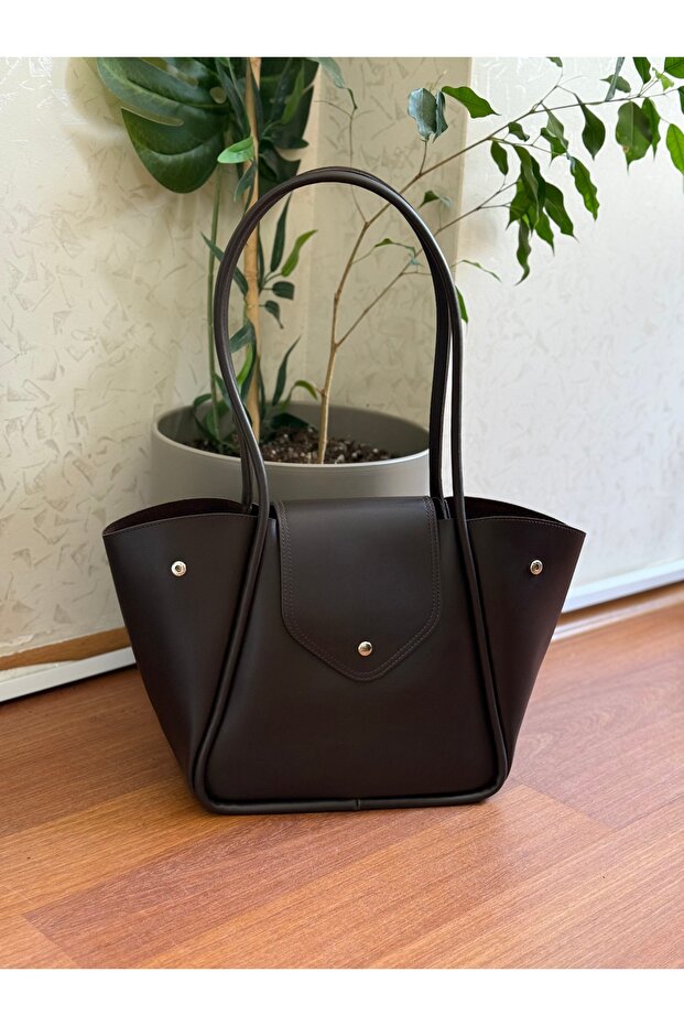 Women's Shoulder Bag with Snap Fasteners on the Sides