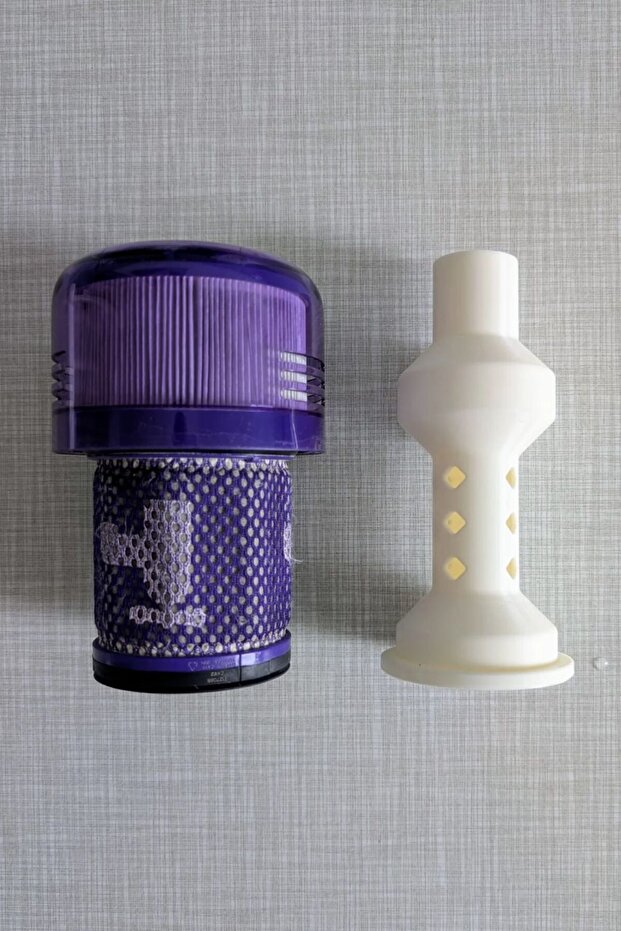 Dyson v12 filter cleaning tool - 2