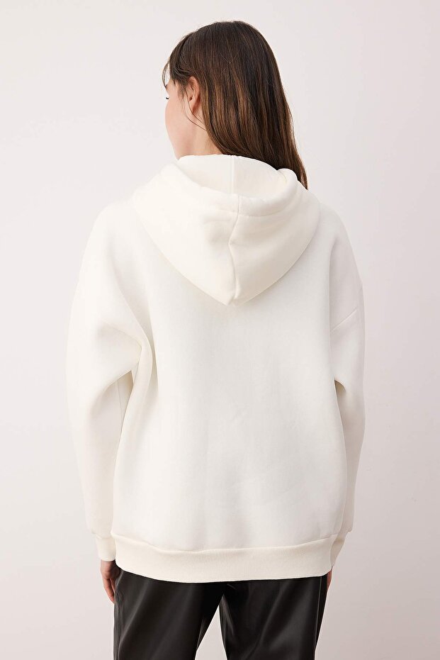 Ekru Oversize/Rahat Kesim Fermuarlı Kalın İçi Polarlı Örme Sweatshirt TWOAW24SW00188 - 4