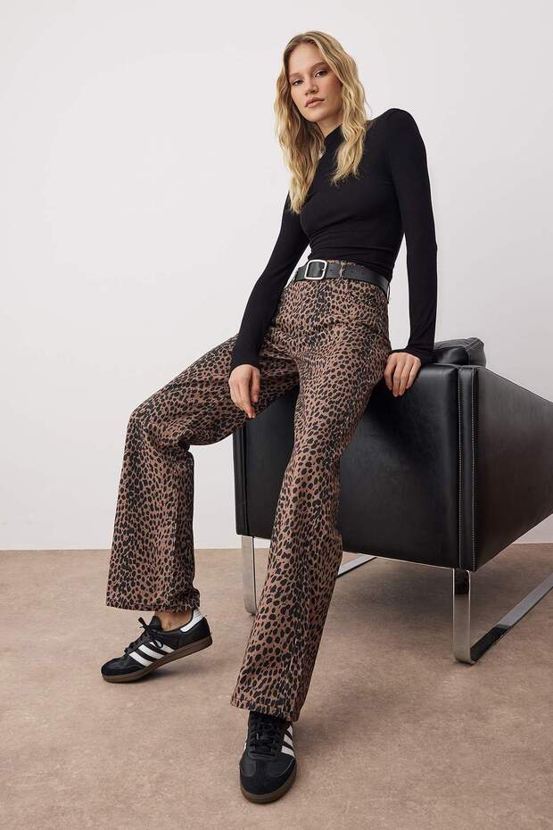 Çok Renkli Leopar Desenli Yüksek Bel Wide Leg Jeans TWOAW26JE00105 - 2