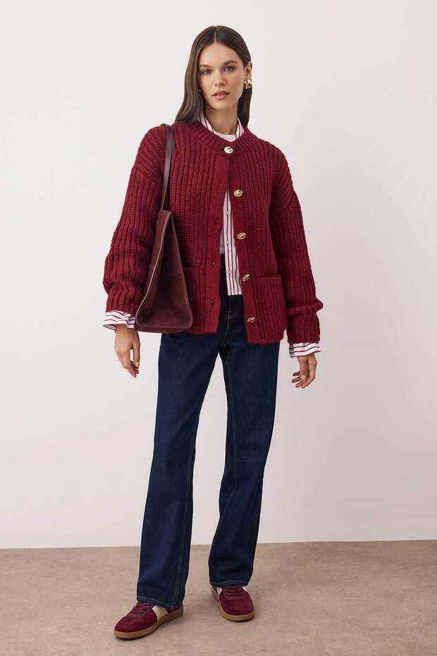 Bordowa miękka dzianina o szerokim kroju, sweter z dzianiny Basic TWOAW26HI00249 - 2