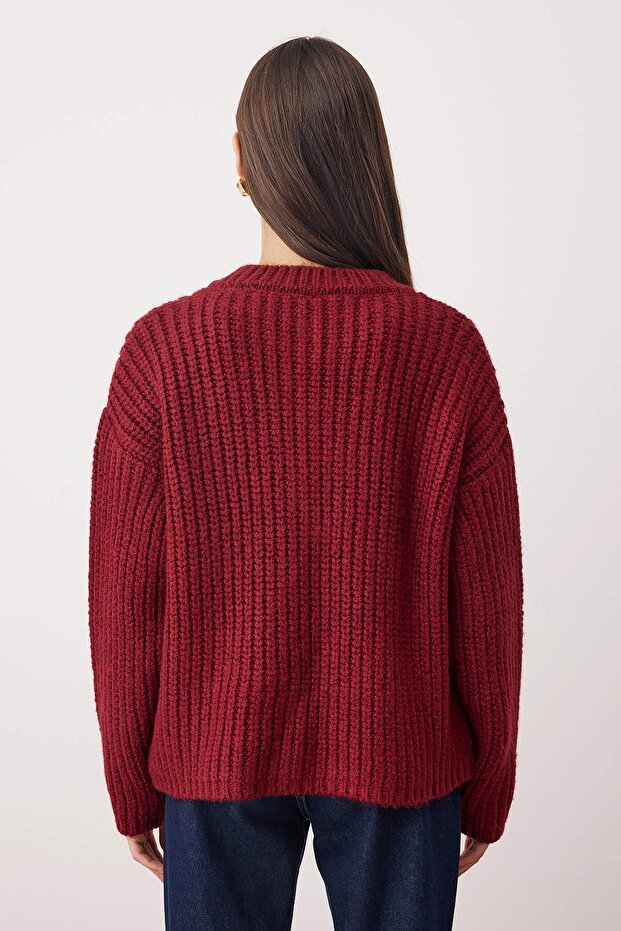 Bordowa miękka dzianina o szerokim kroju, sweter z dzianiny Basic TWOAW26HI00249 - 4