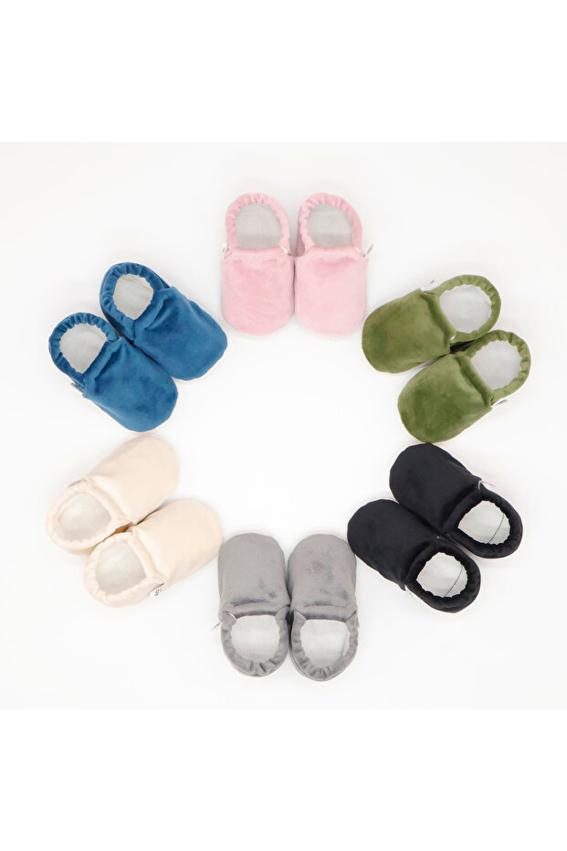 Aksamitne buciki niemowlęce - antypoślizgowa podeszwa, domowe kapcie, dziecięce buciki pudrowe - 8