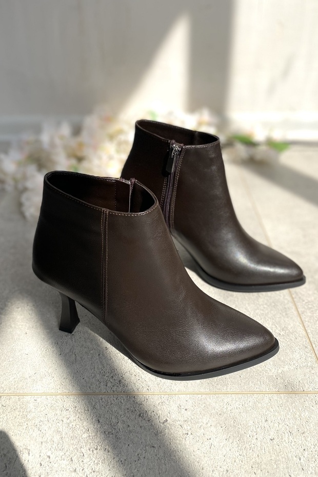 Aci Brown Pointed Toe 8 cm Thin Heel Women's Boots Tmd202501